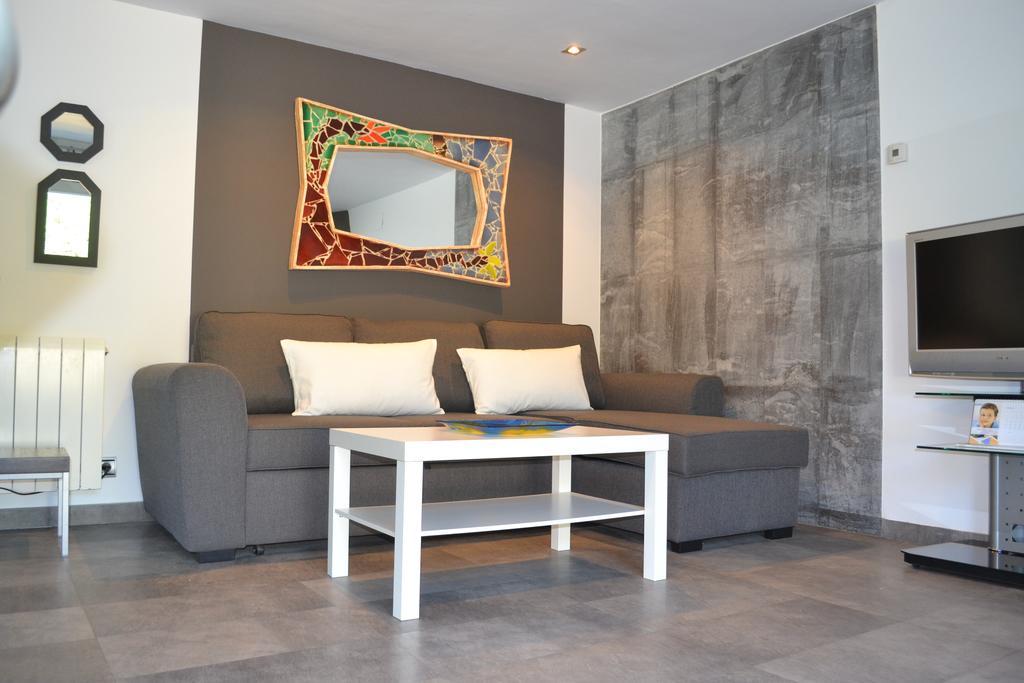 Apartamentos Puerta De Gijon Exterior photo